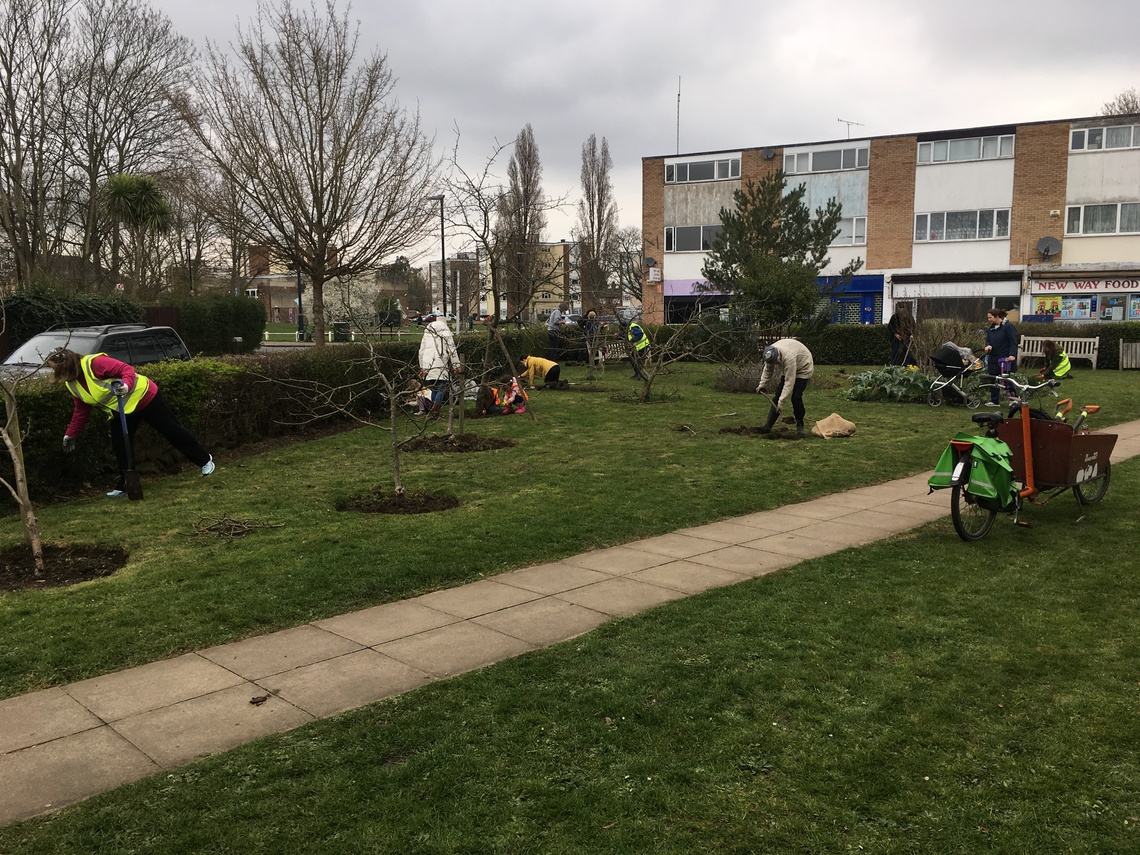 Volunteers in Ham Library Garden